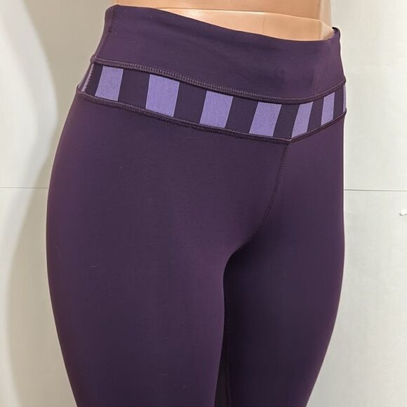 Lululemon Run: Inspire Crop II in Deep Zinfandel/Micro Macro Stripe - Picture 8 of 14